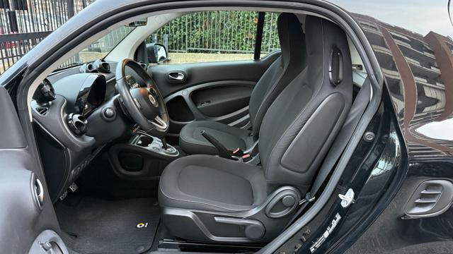 SMART ForTwo 70 1.0 TWINAMIC SUPERPASSION*C.L.16 BLACK*TEL.*LED