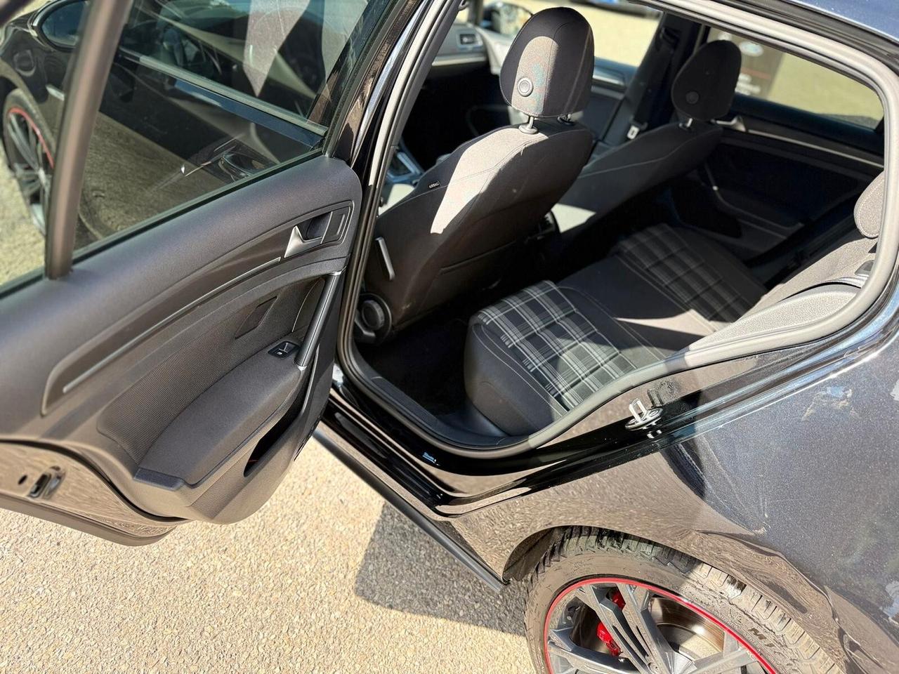 Volkswagen Golf GTD VII 2.0 TDI DSG 5p. BlueMotion Technology