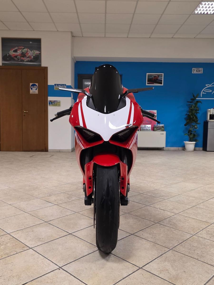 DUCATI PANIGALE V4 CON SCARICO DESMO OK