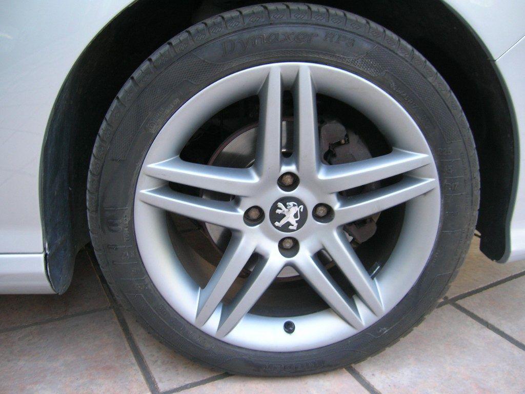 Peugeot 308 1.6 HDi 112CV CC Féline