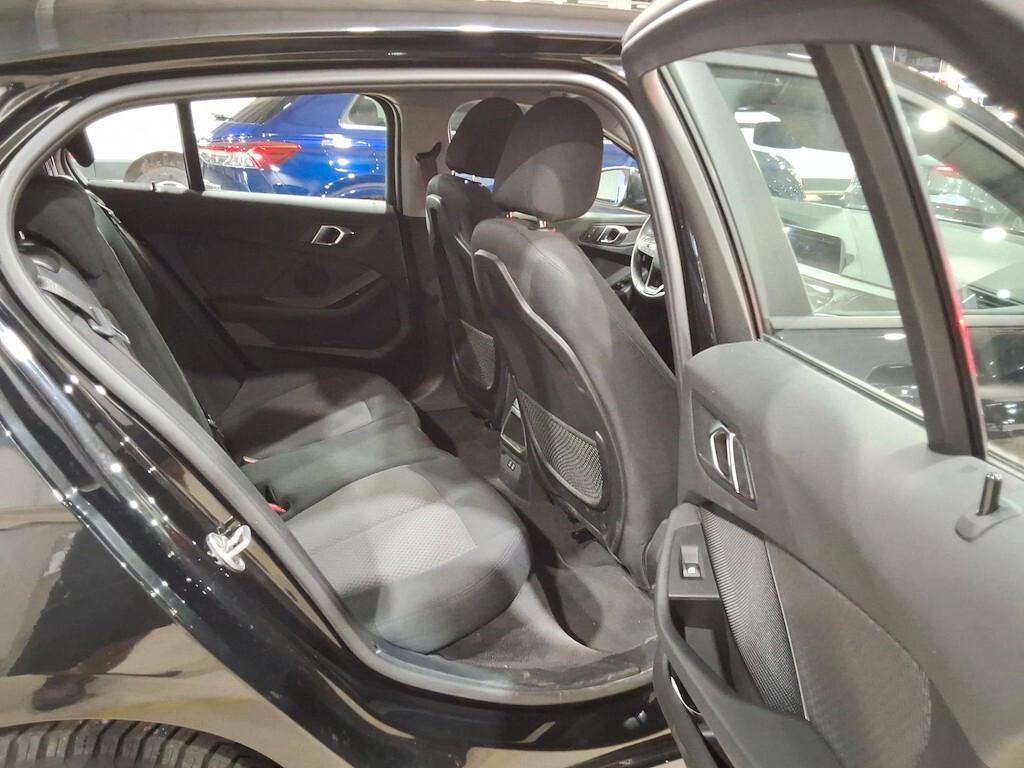 BMW 116D 115CV 6M. BUSINESS ADVANTAGE ( FARI LED - BMW DIGITAL COCKPIT - CRUISE - NAVI - MIRROR - PDC )