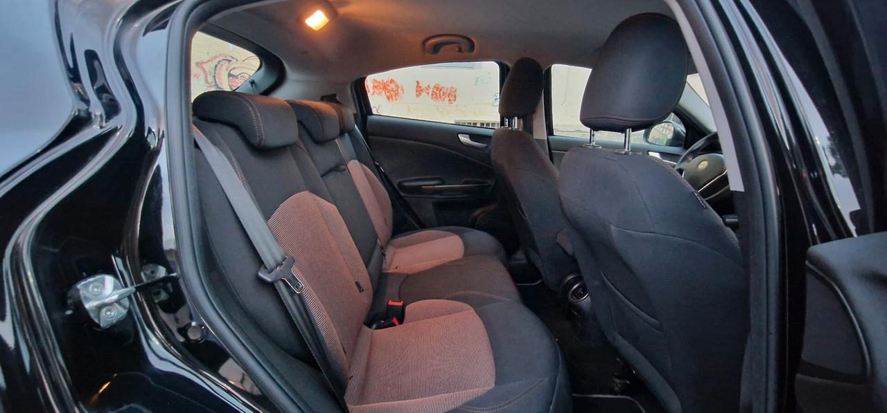 Alfa Romeo Giulietta 1.6 JTDm-2 105 CV Exclusive TOTAL BLACK