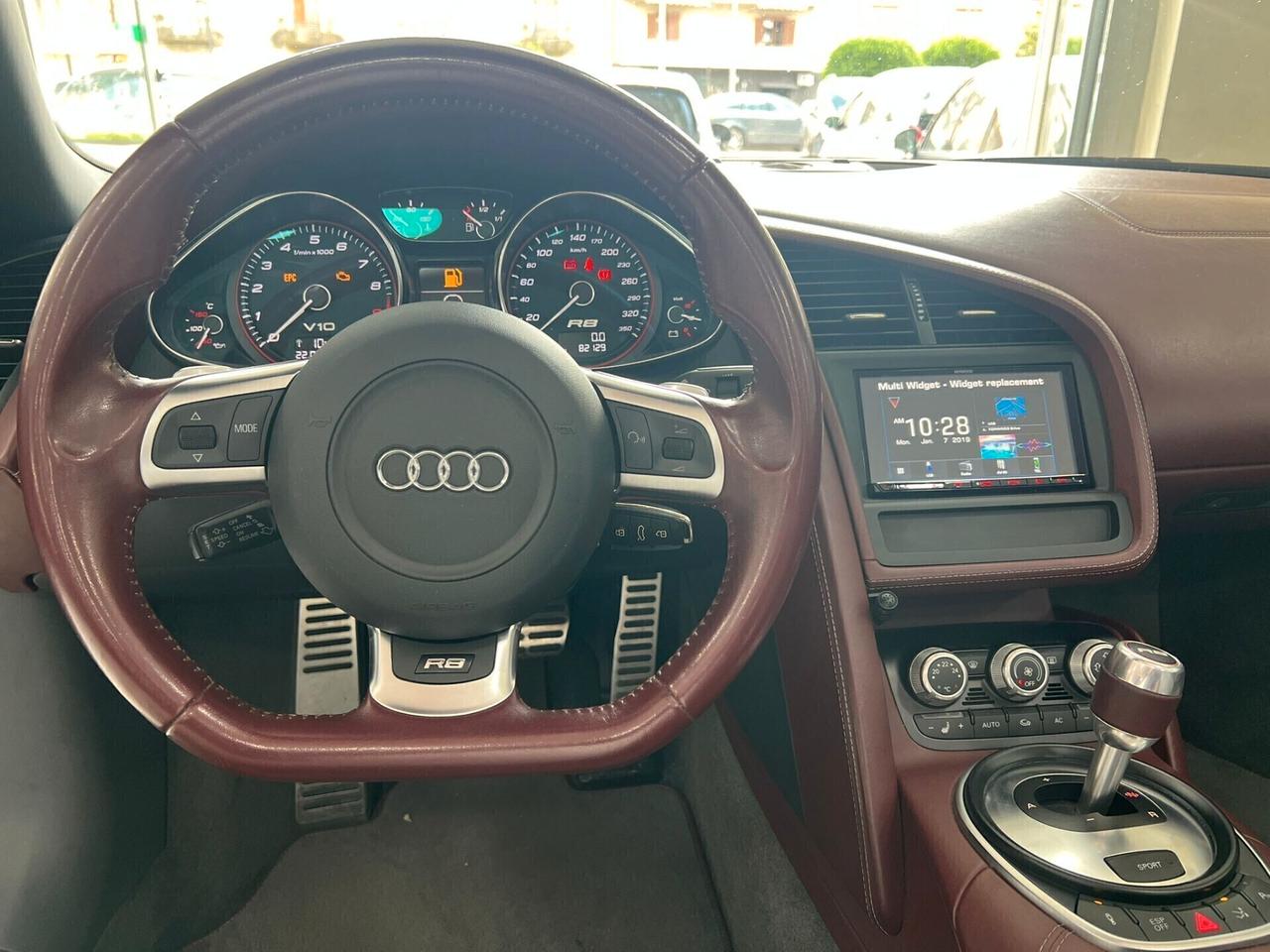 NUOVA AUDI R8 5.2 V10 FSI 525CV QUATTRO R-TRONIC CABRIO IDENTITY BLACK