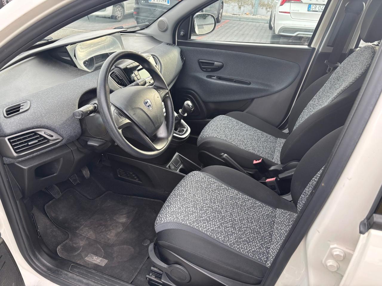 Lancia Ypsilon 1.2 69 CV 5 porte S&S Elefantino Blu