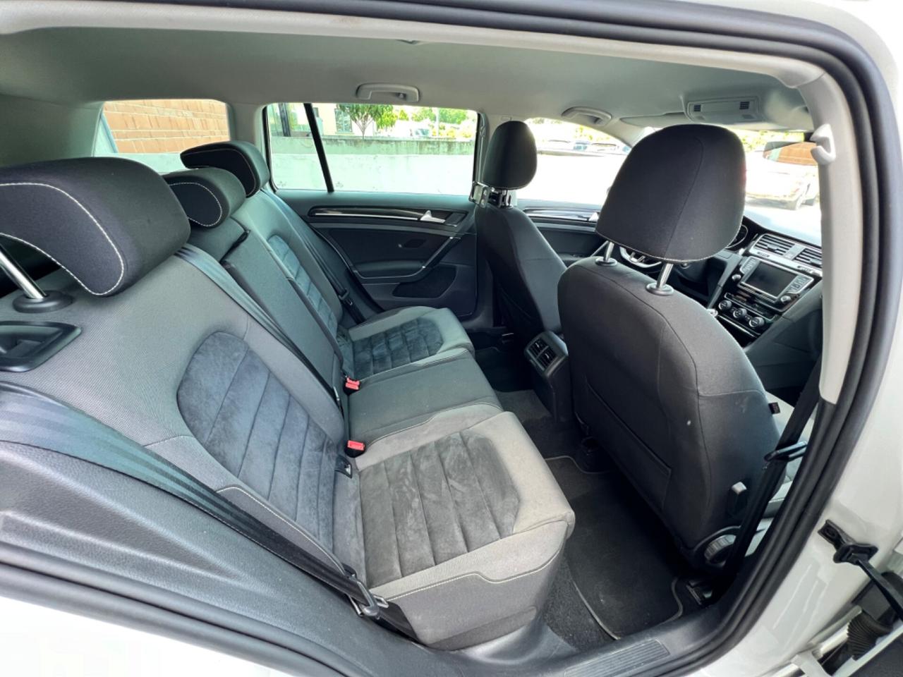Volkswagen Golf Variant 1.4 TGI Executive BlueMotion
