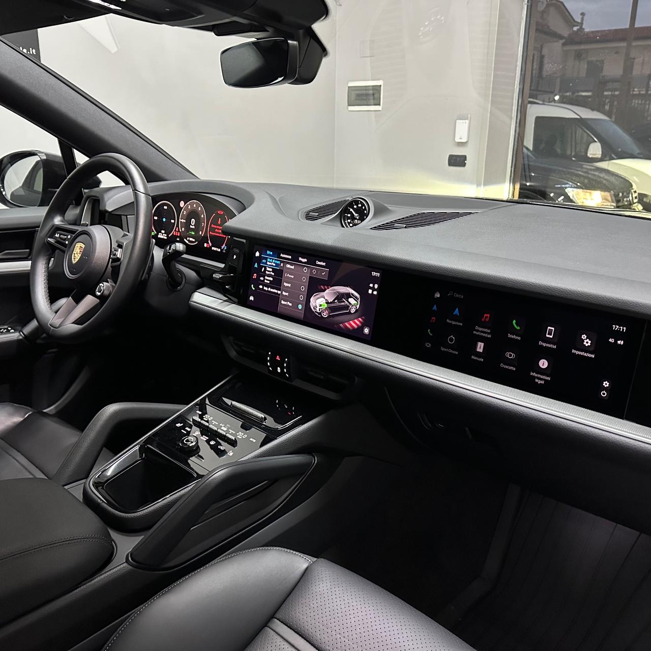 Porsche Cayenne Coupé 3.0 Hybrid plug-in Black Edition 470cv