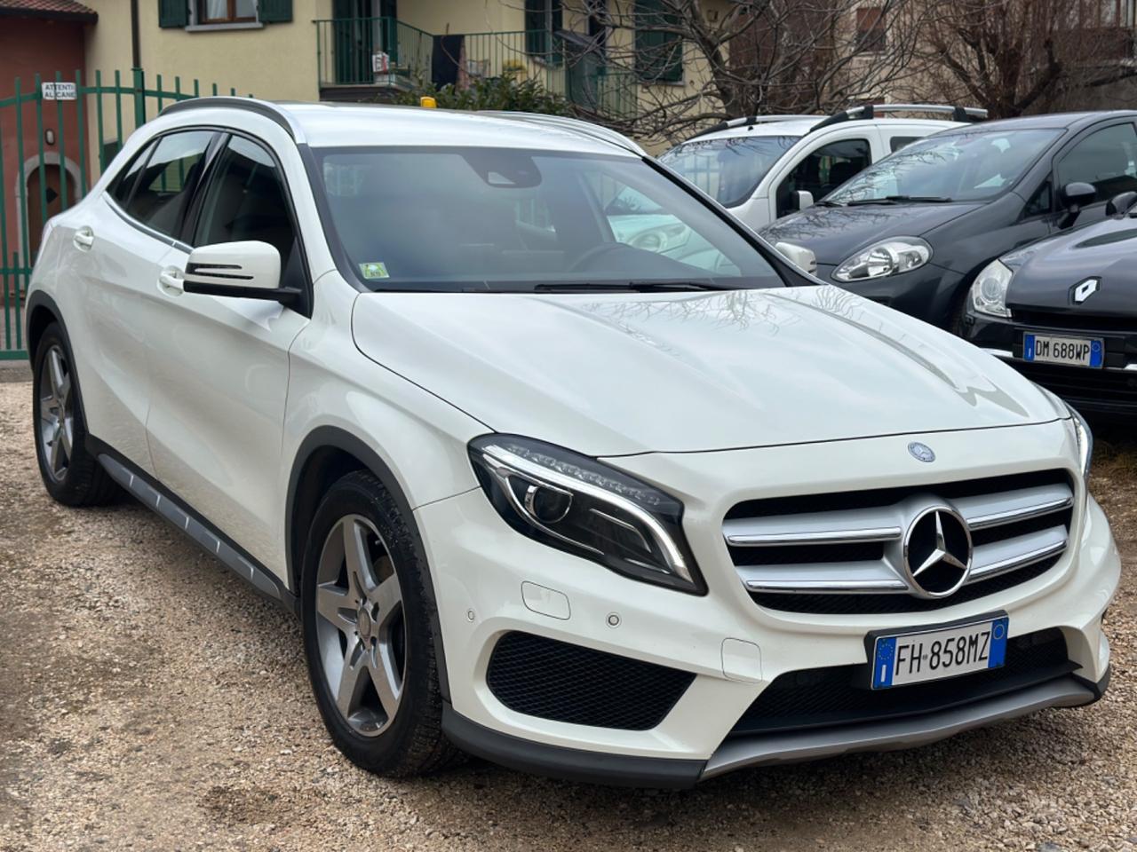 Mercedes-benz GLA 200d 4MATIC PREMIUM UNICOPR