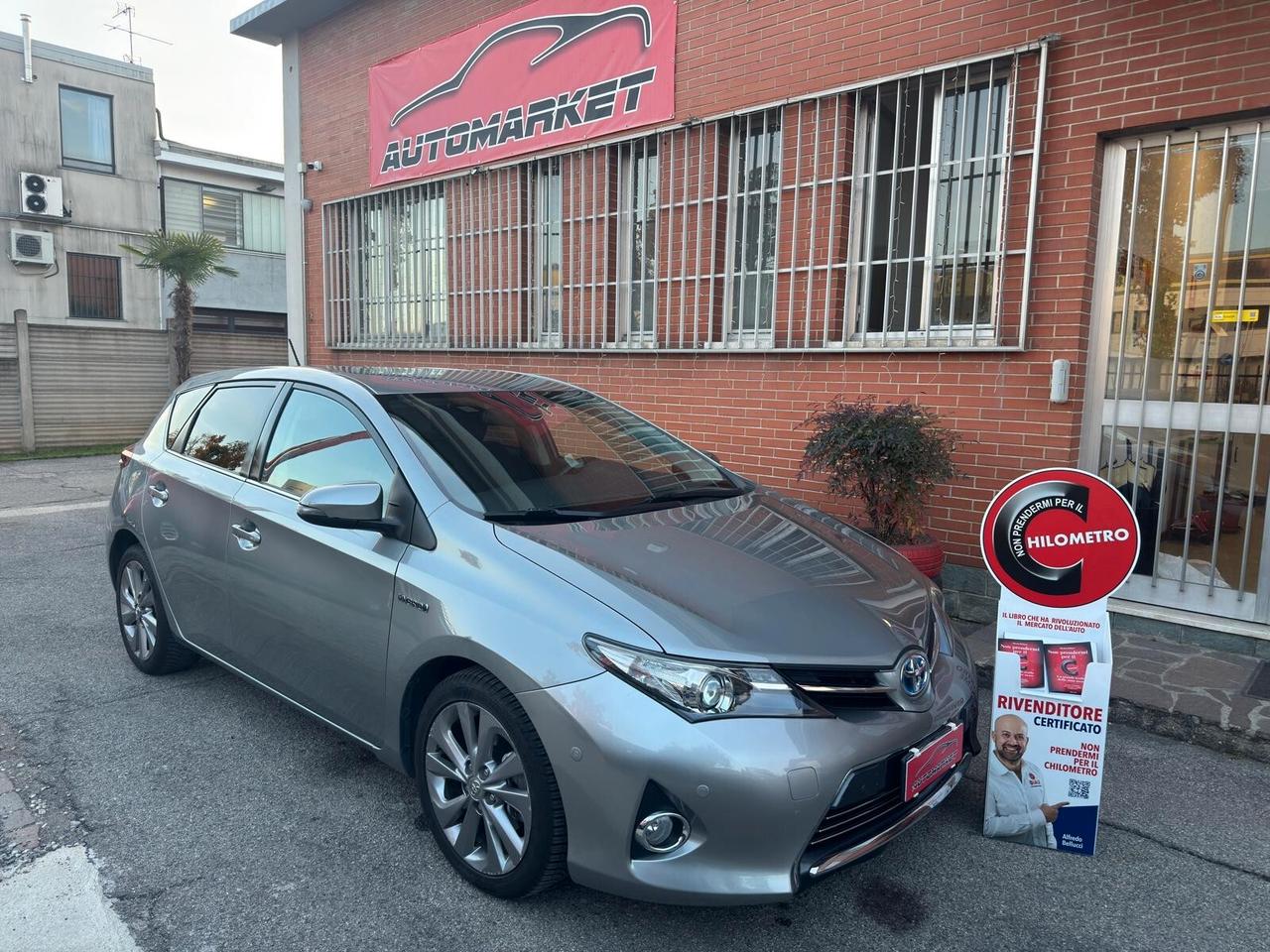 Toyota Auris 1.8 Hybrid Lounge