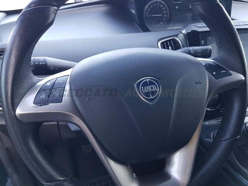Lancia Ypsilon Ypsilon 1.0 firefly hybrid Gold s&s 70cv 5p.ti