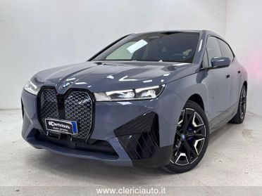 BMW iX xDrive50 Pacchetto Sportivo