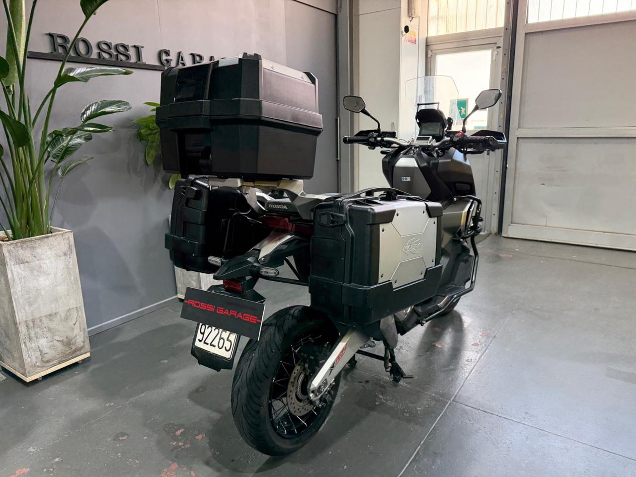 HONDA X-ADV 750 TRAVEL ABS