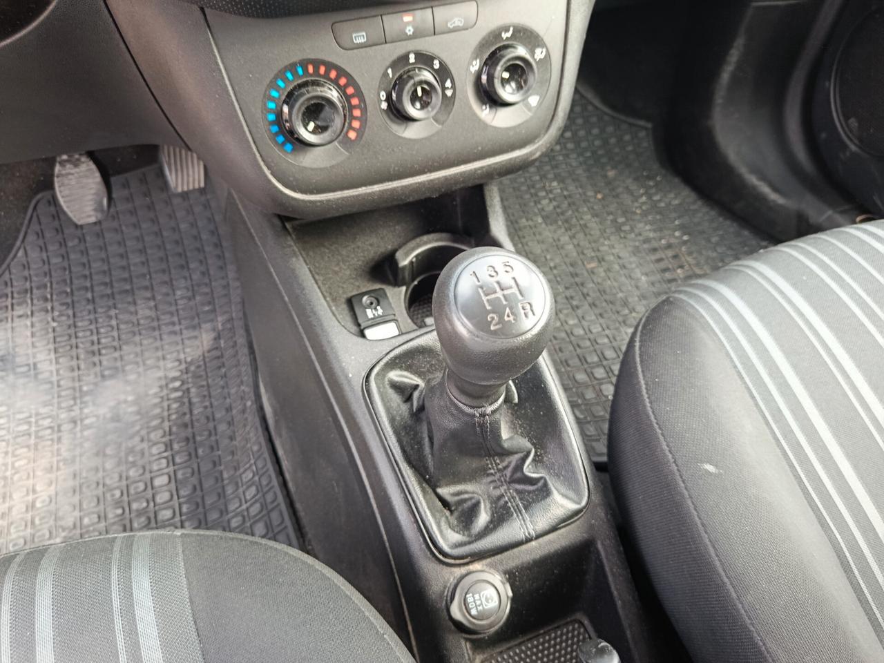 Fiat Punto 1.3 MJT II 75 CV 5 porte Easy