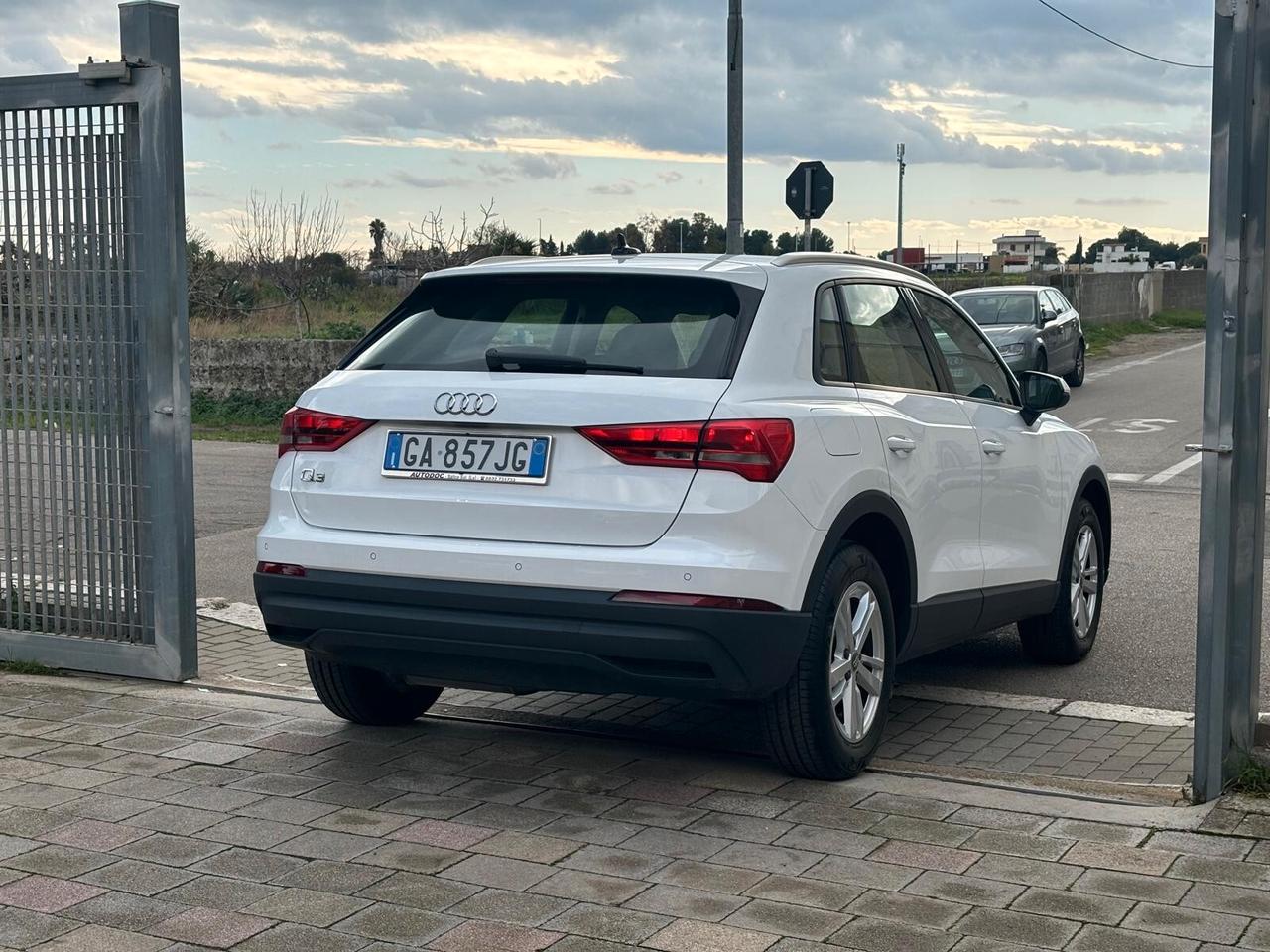 Audi Q3 35 TDI 150cv S tronic Business - 2020