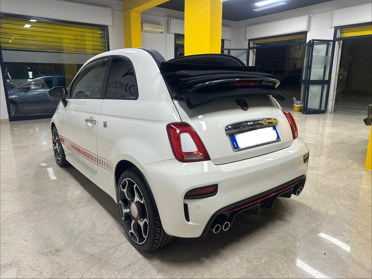 Abarth 500 C 1.4 Turbo T-Jet Custom