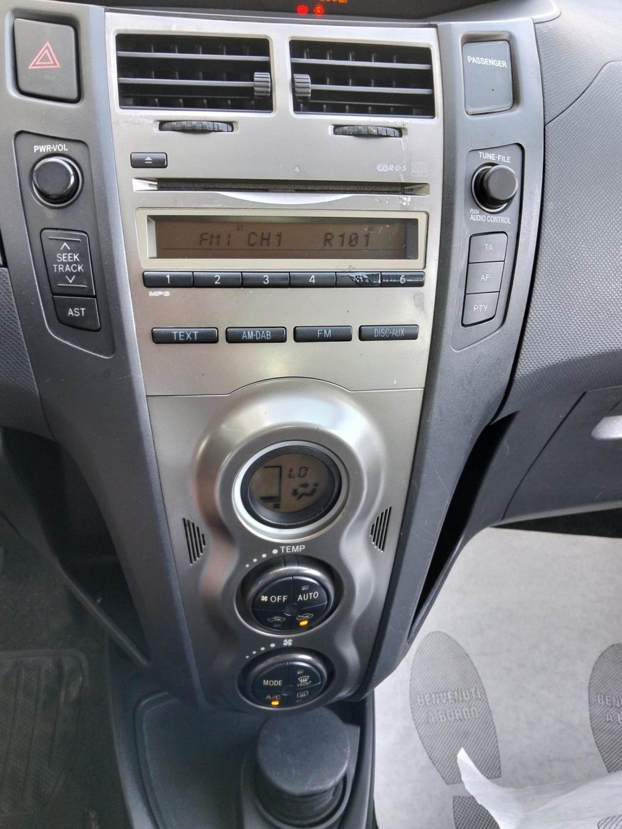Toyota Yaris 1.0 69Cv 5 Porte*Aux*Clima automatico