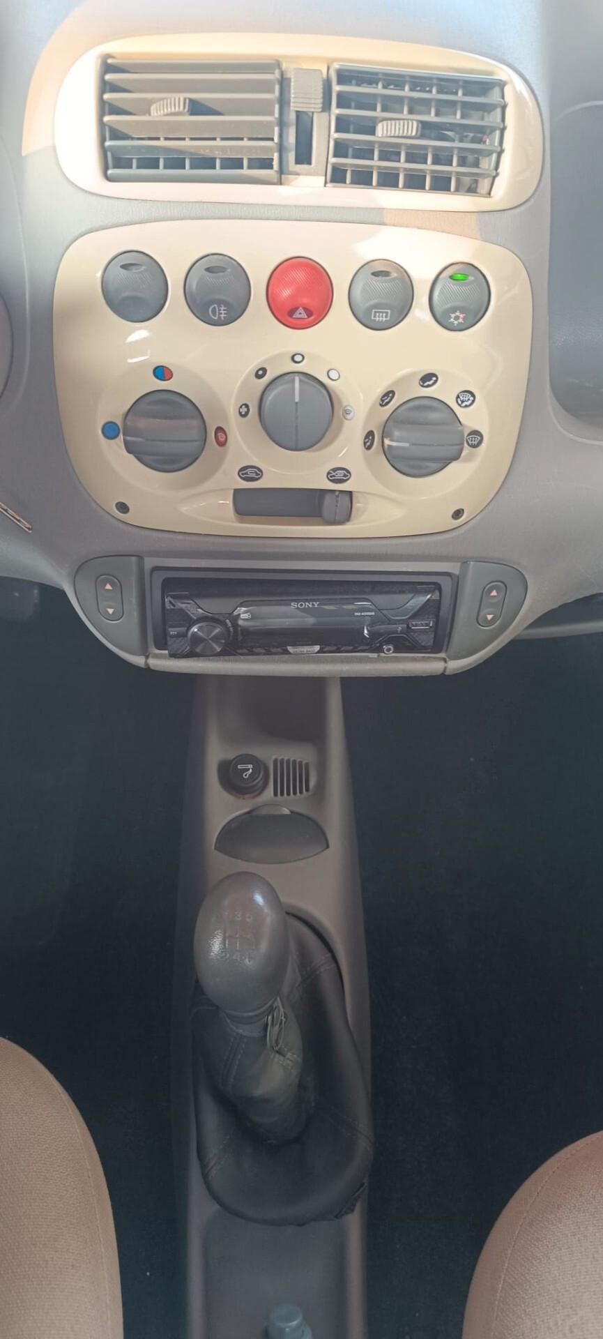 Fiat 600 1.1 Active