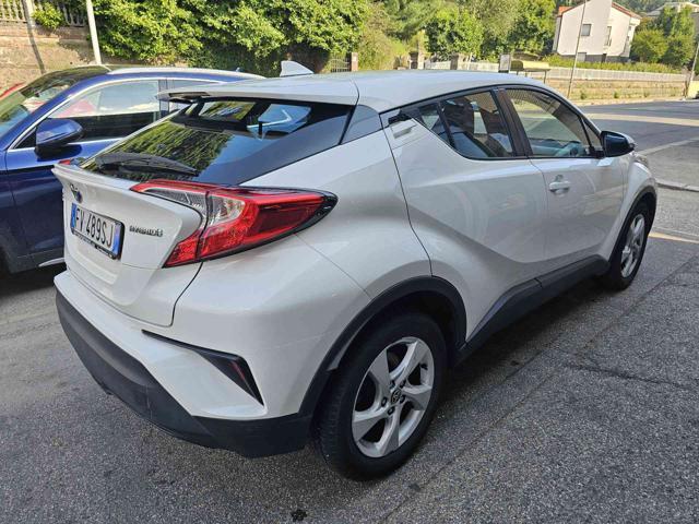 TOYOTA C-HR 1.8 Hybrid E-CVT Business