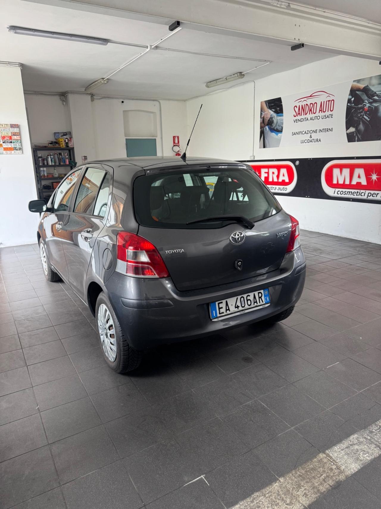 Toyota Yaris 1.0 5 porte Sol