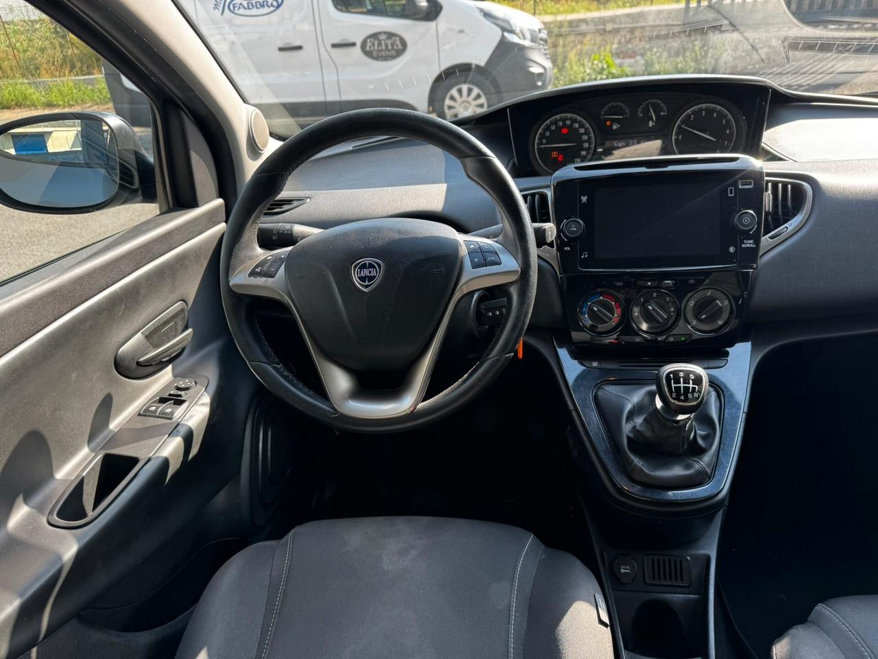 Lancia Ypsilon 1.0 FireFly 5 porte S&S Hybrid Gold