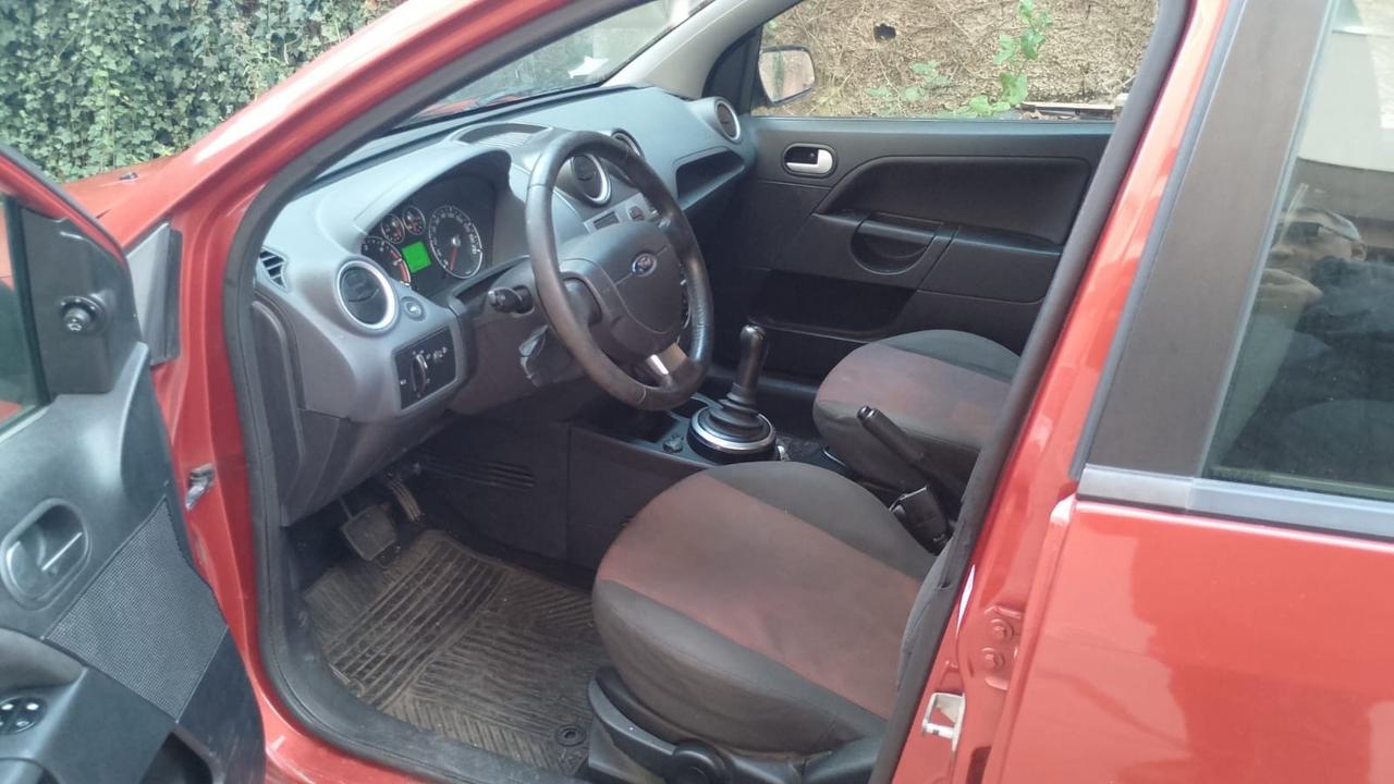 Ford Fiesta 1.4 TDCi 5p. Ghia