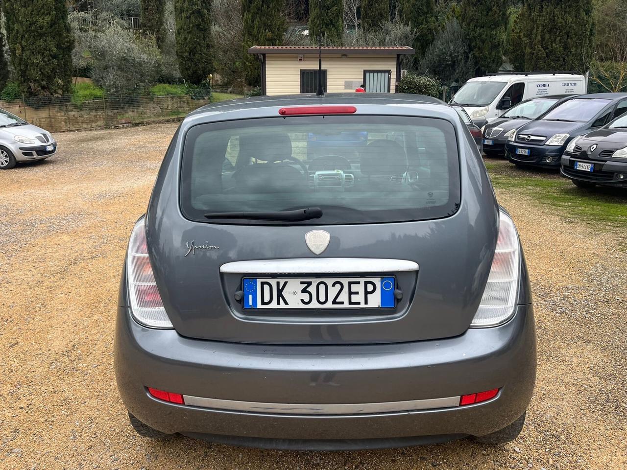 Lancia Ypsilon 1.2 Benzina - Neopatentati