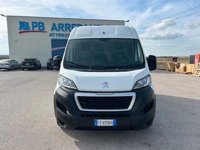 Peugeot Boxer 330 L1H2 2.2 BLUEHDI 120CV SeS