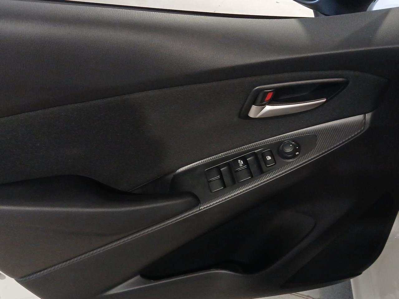 Mazda 2 III 2020 1.5 m-hybrid Homura 90cv