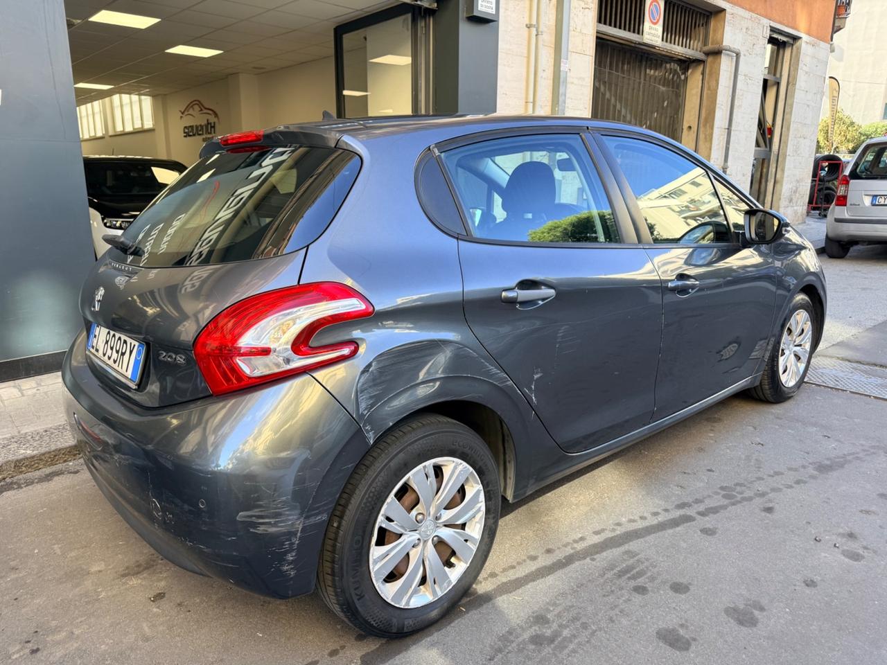 Peugeot 208 1.4 HDi 68 CV 5 porte Business