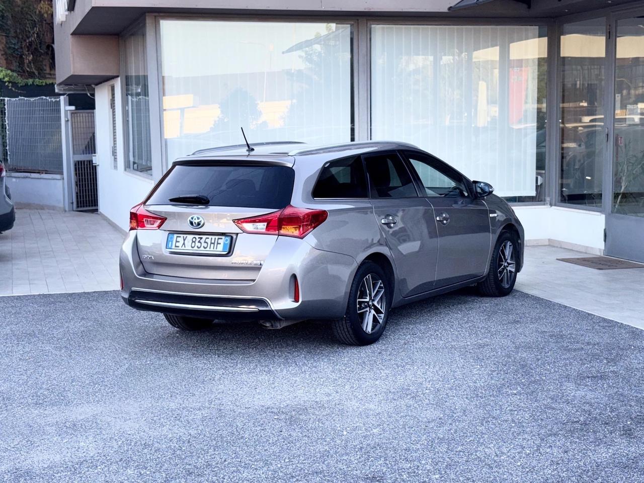 Toyota Auris 1.8 Hybrid 99CV E5 Neo - 2014
