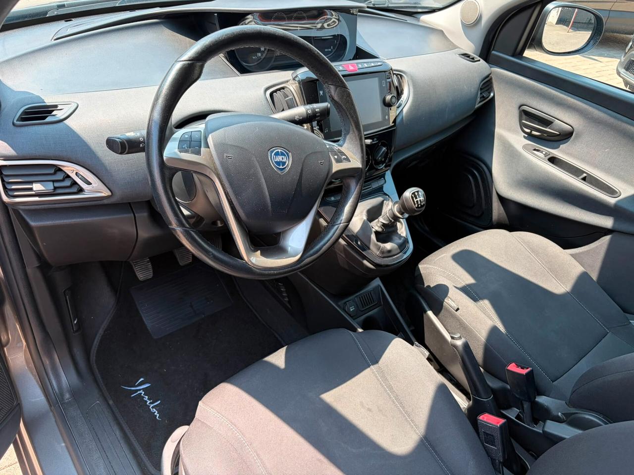 Lancia Ypsilon 1.0 FireFly 5 porte S&S Hybrid Gold