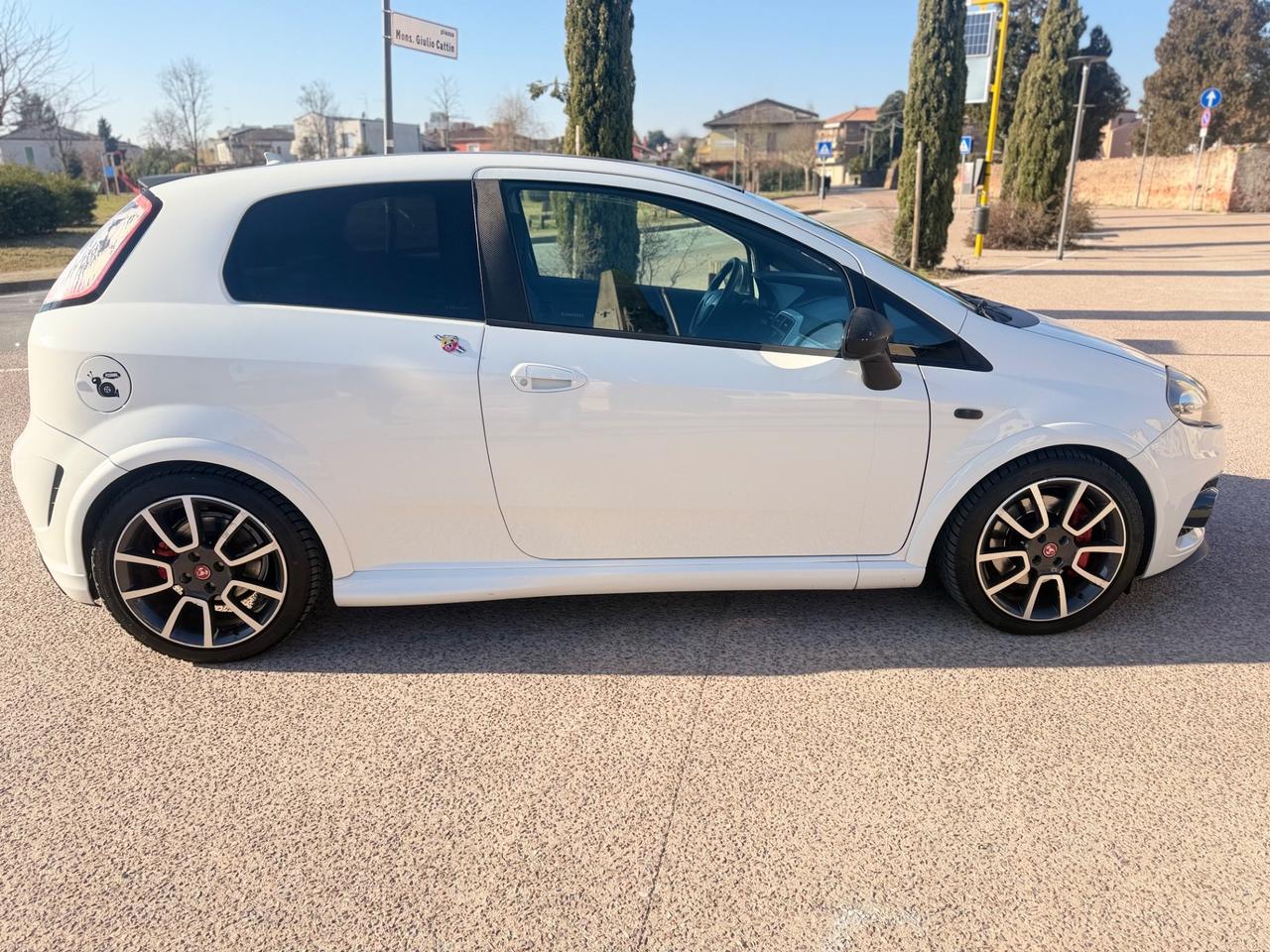 ABARTH GRANDE PUNTO 1.4t-JET €5000