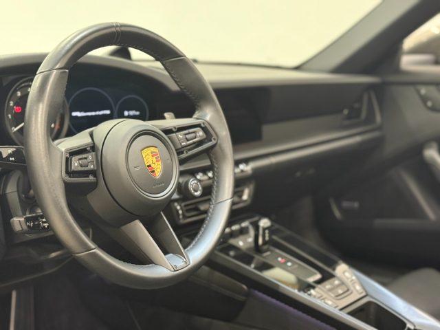 PORSCHE 992 Carrera 4 GTS Cabriolet