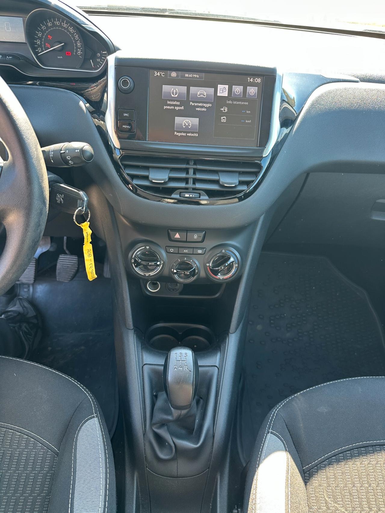 Peugeot 208 1.6 75Cv