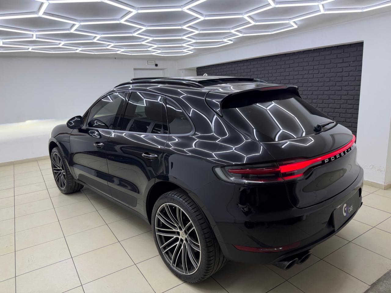 Porsche Macan 2.0 IPER FULL TETTO