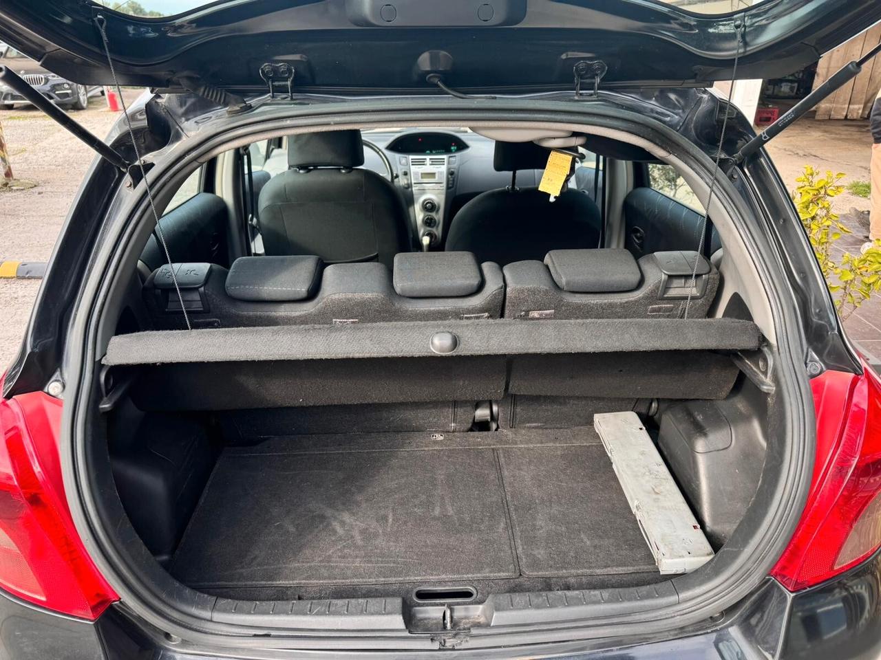 Toyota Yaris 1.0 5 porte Sol