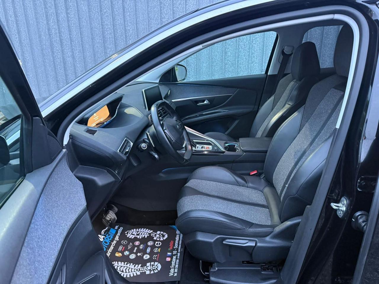 Peugeot 3008 120CV EAT8 ALLURE