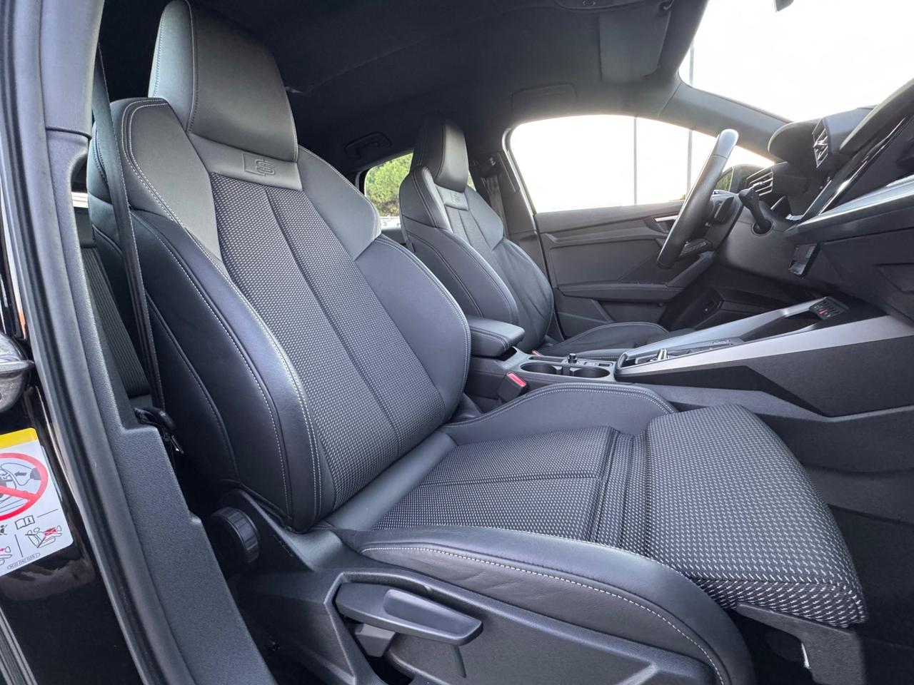 Audi A3 SPB 45 TFSI e S tronic line edition Identity Black