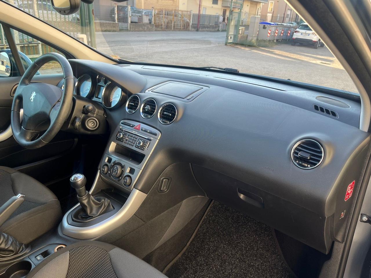 Peugeot 308 1.6 THP 150CV 5p. Féline 62000 km
