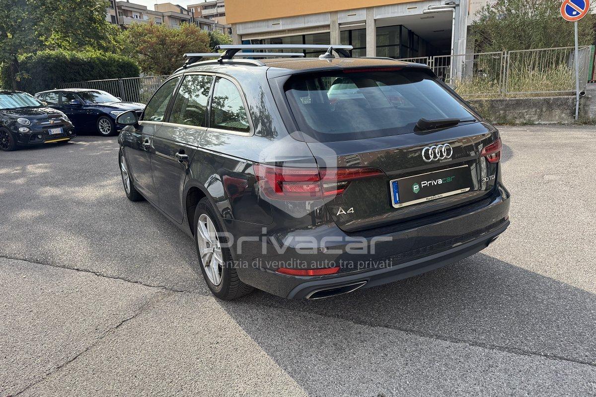 AUDI A4 Avant 30 TDI S tronic