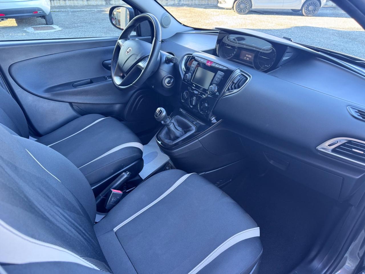 Lancia Ypsilon 1.2 69 CV GPL Monogram