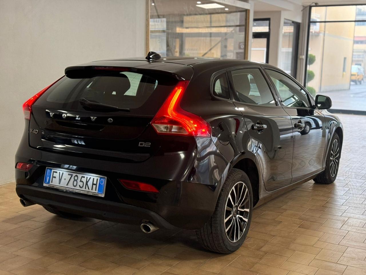 Volvo V40 D2 R-design