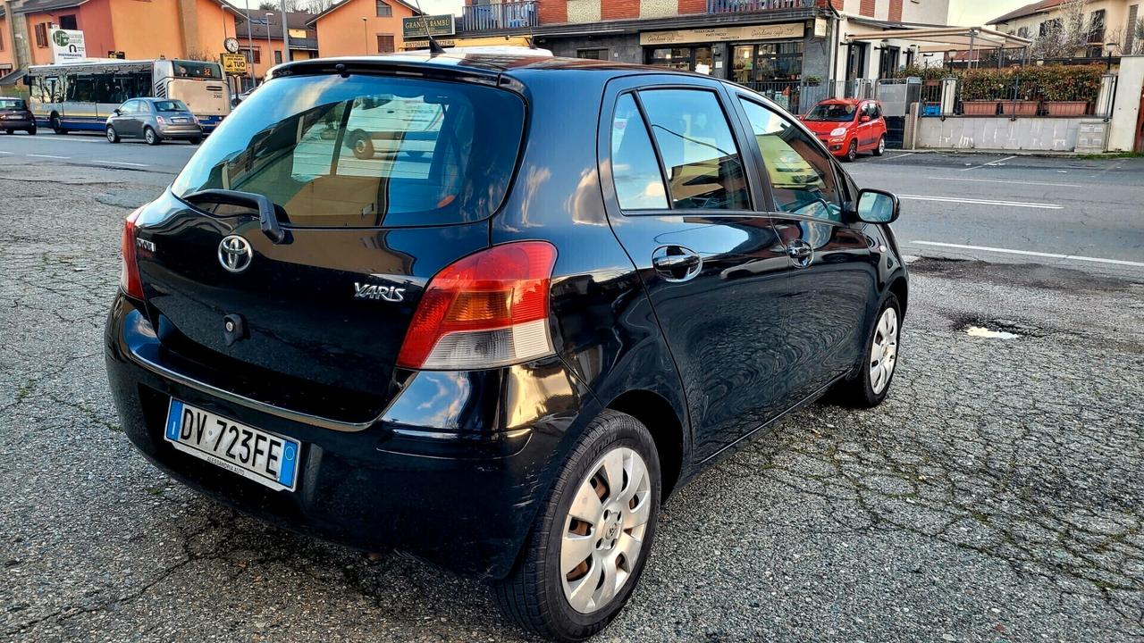 Toyota Yaris 1.0 5 porte Sol GPL