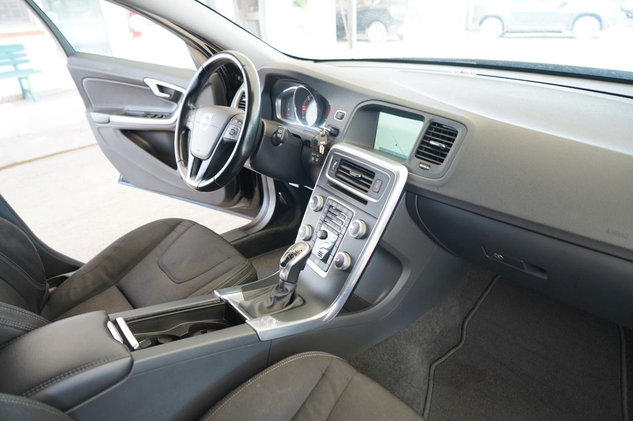 Volvo V60 D2 1.6 Powershift Kinetic