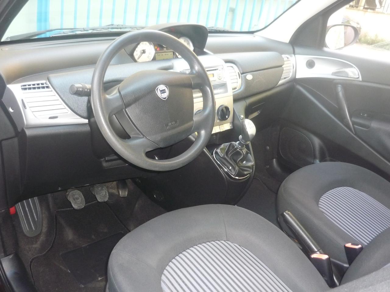 Lancia Ypsilon 1.2 Oro Giallo