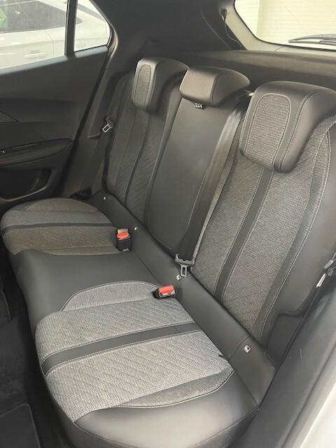 Peugeot 2008 PureTech 130 CV S&S EAT8 Allure