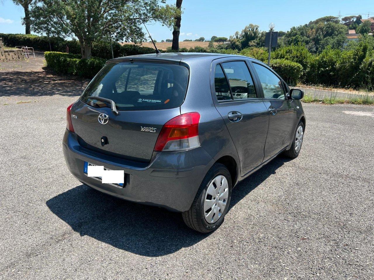 Toyota Yaris 5 Porte Yaris 5p 1.3 dual Sol my10 km 70000!