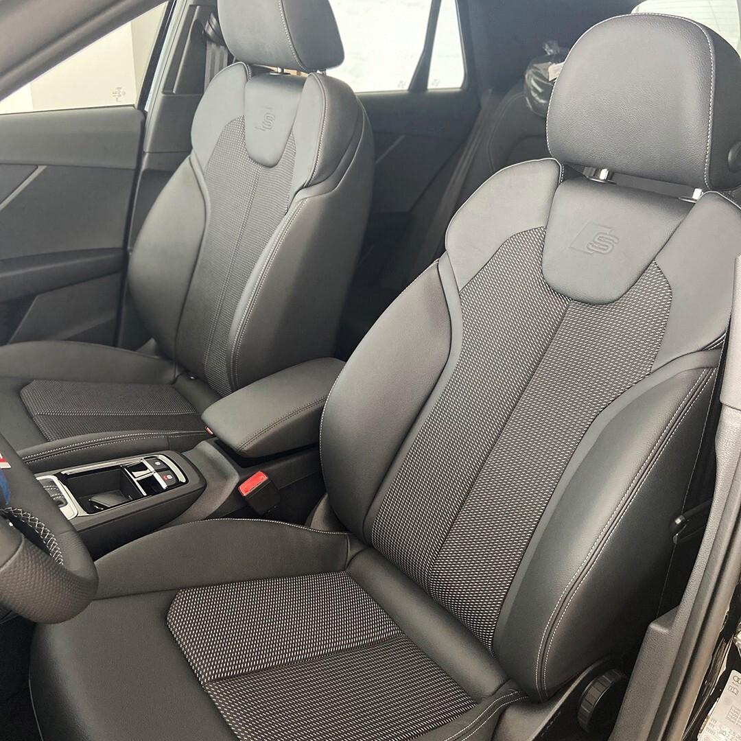 Audi Q2 35 TDI S tronic Identity Black tetto apribile