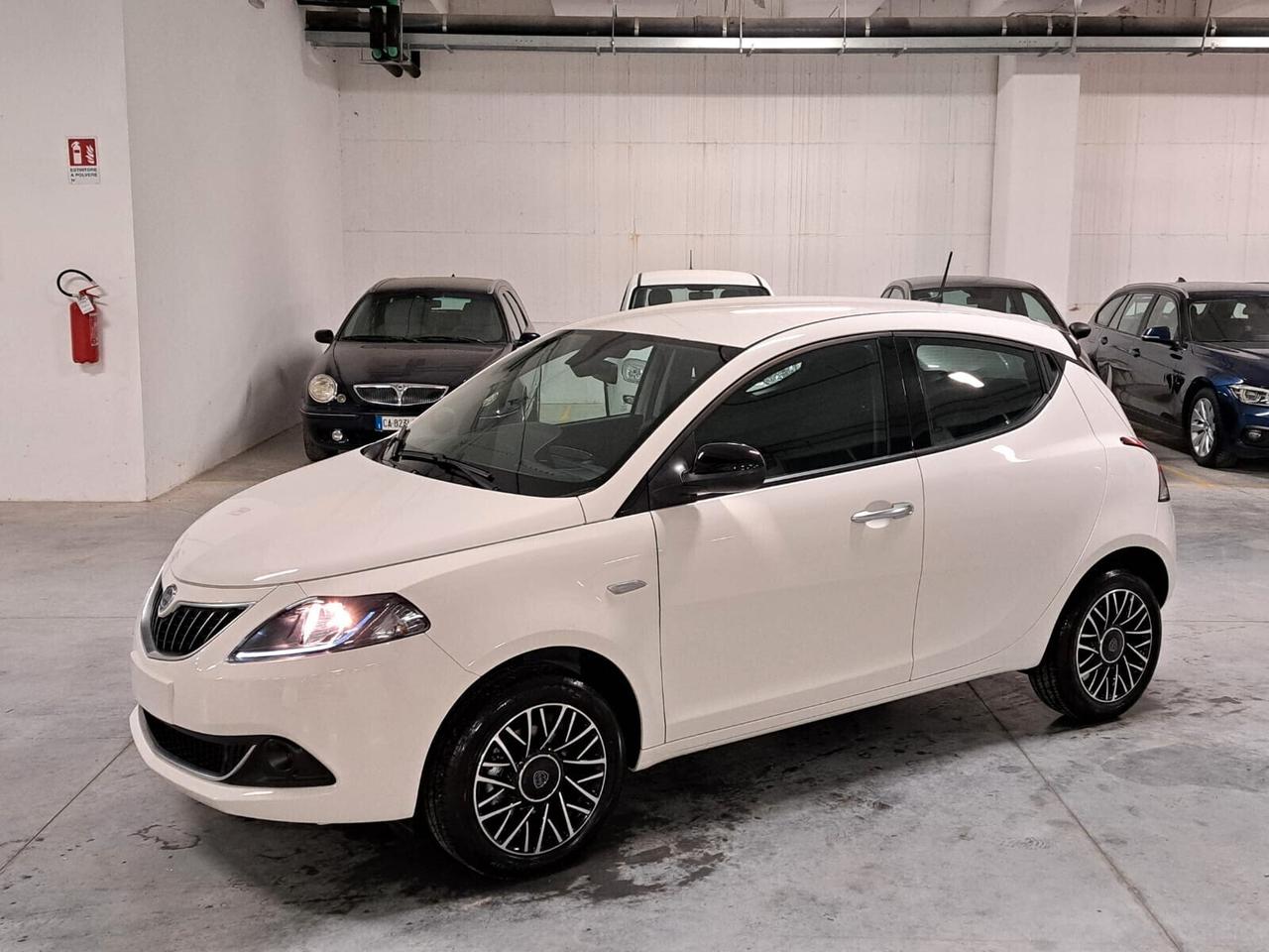 Lancia Ypsilon 1.0 FireFly Hybrid Platino Km. 0 (466)