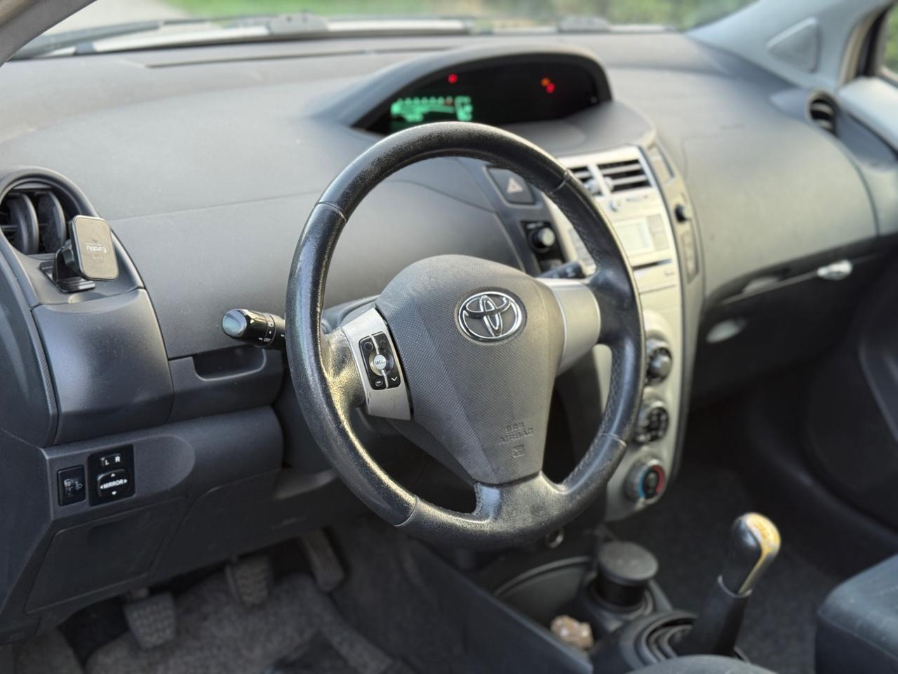 Toyota Yaris 1.0 3 porte Sol