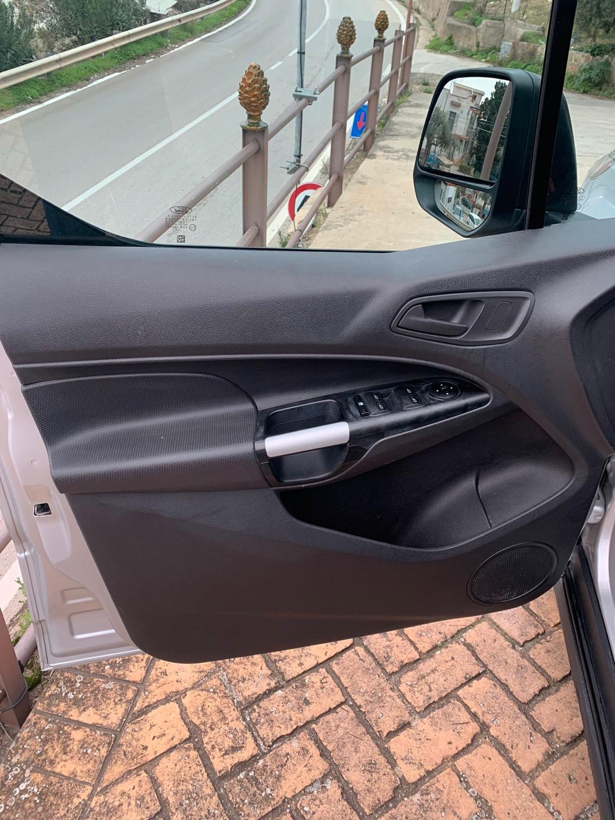 Ford Tourneo Connect Connect7 1.5 TDCi 120 CV Plus AUTO IN ARRIVO